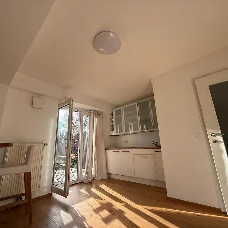 Apartment Cozy Studioapartment With Graden In Free Parking Graz